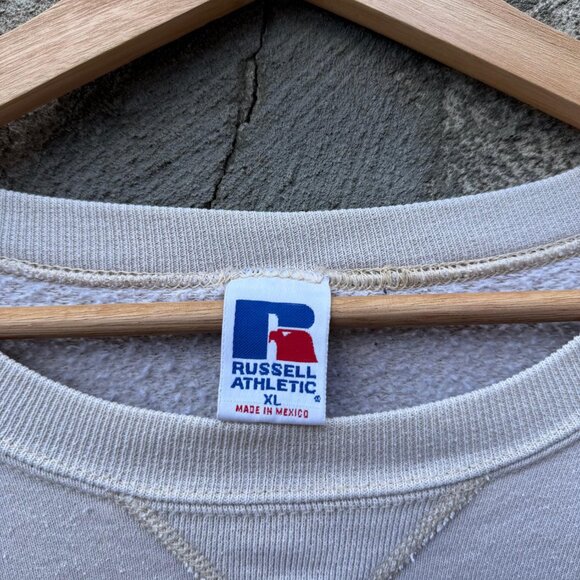 90's Russell Athletic Faded Egg Shell White Crewneck Sweatshirt - Picture 4 of 6